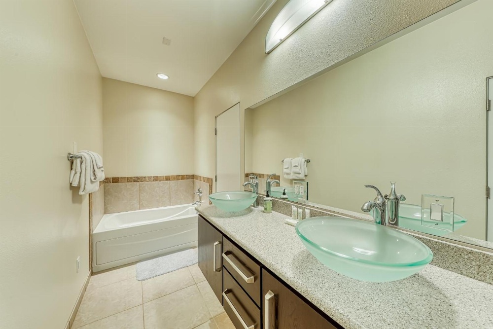 The Lofts #4A - Steps to the Slopes Main image